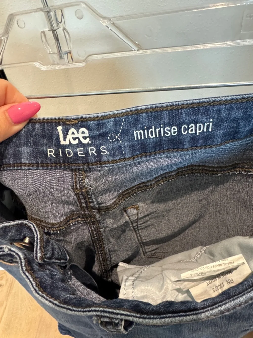 Lee Women's Dark Blue Crop‎ Straight Capris